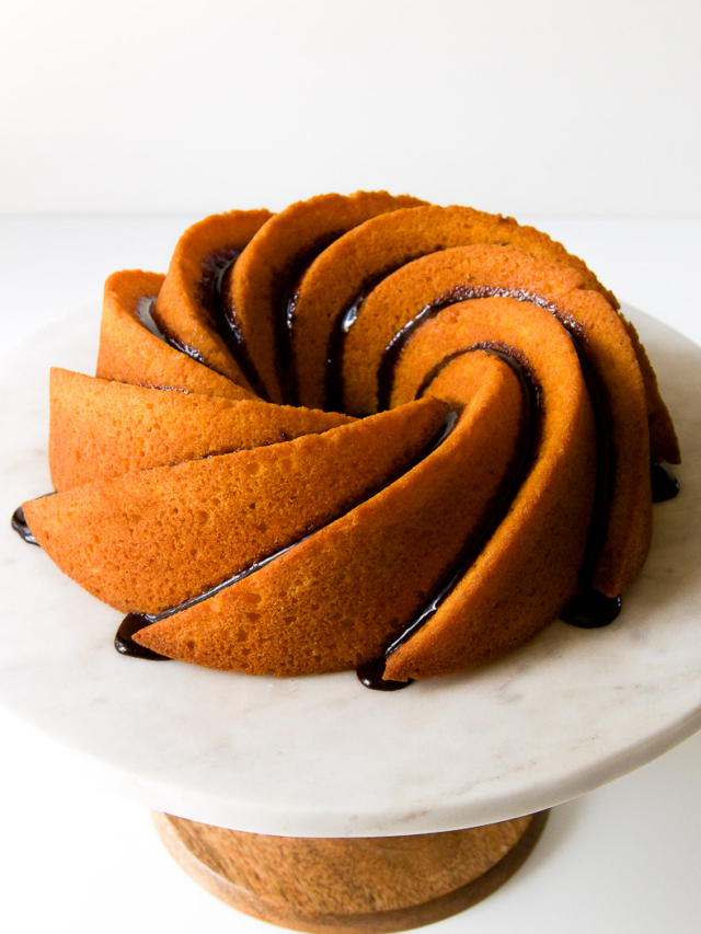 Authentic Brazilian Carrot Cake Recipe: Bolo de Cenoura - Brazilian ...